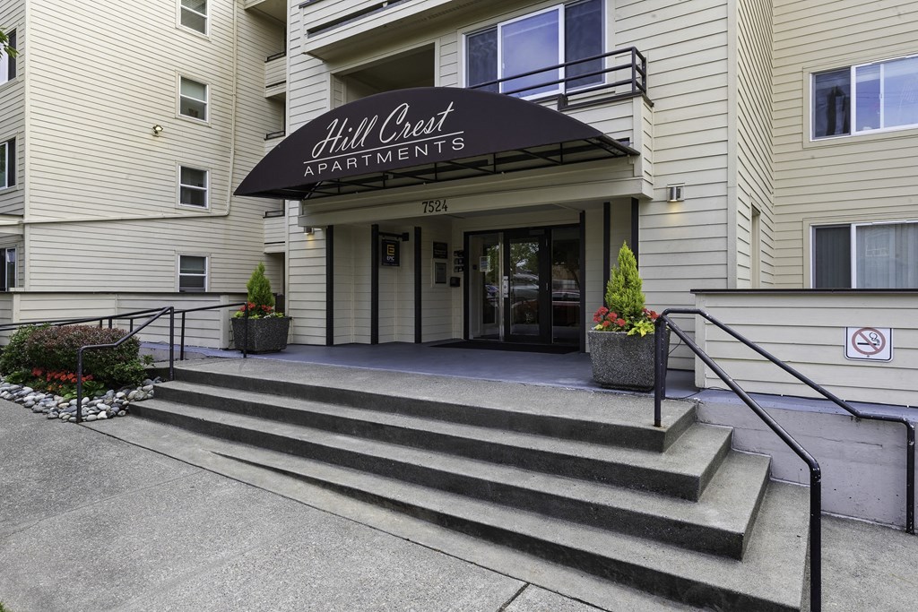 a view of the entrance to the all clear apartments at Hill Crest Apartment Homes, Seattle