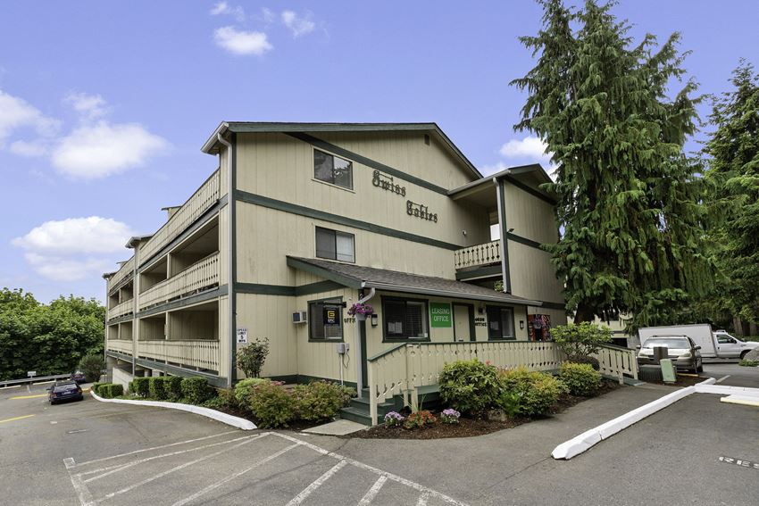 Property View at Swiss Gables Apartment Homes, Kent - Photo Gallery 1