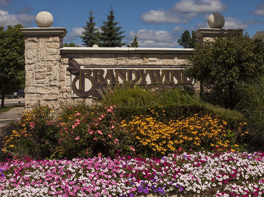 Property Signage Property Signage at Brandywine Apartments, West Bloomfield, Michigan