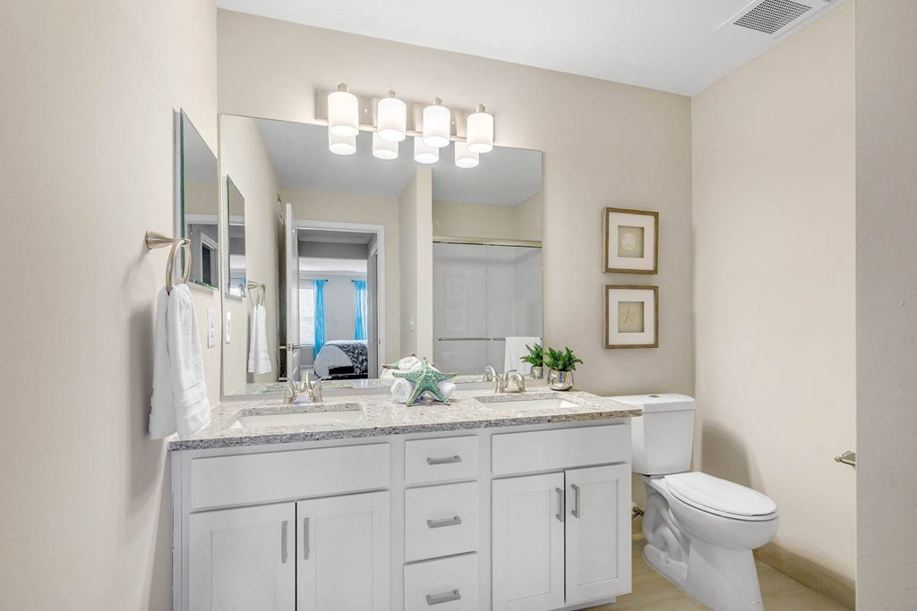 Vanity Lights at Mainstreet Village, Novi