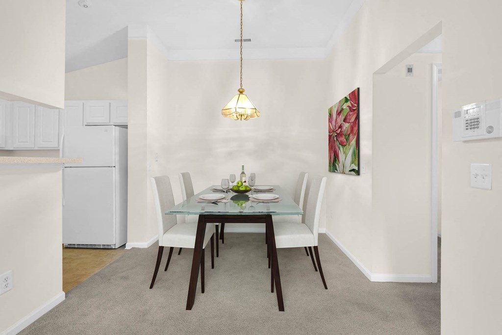 Dining Area at Turnbury Park, Canton, MI, 48188