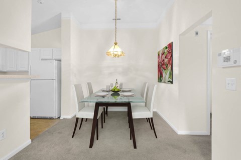 Dining Area at Turnbury Park, Canton, MI, 48188