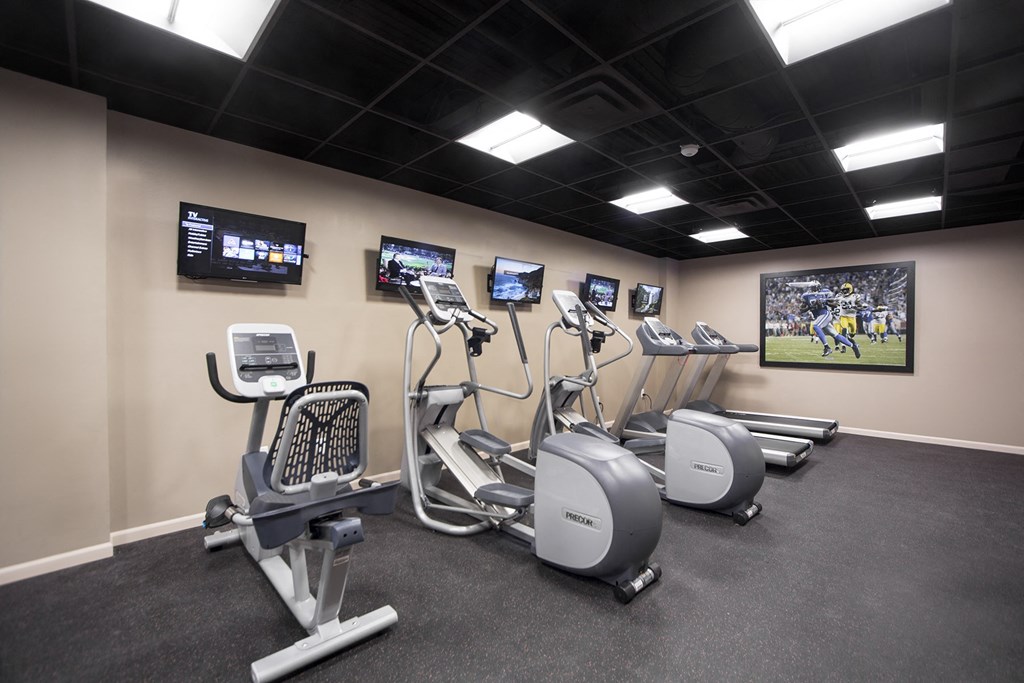 Cardio Machines at MainCentre, Northville, 48167