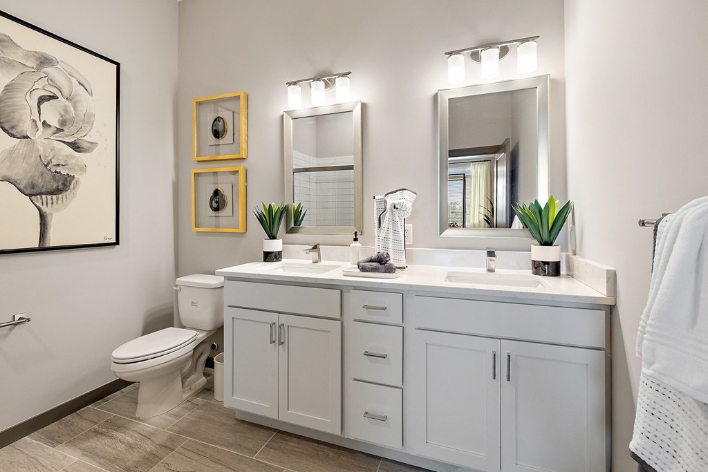 Bathroom  at The Griffin Royal Oak, Royal Oak