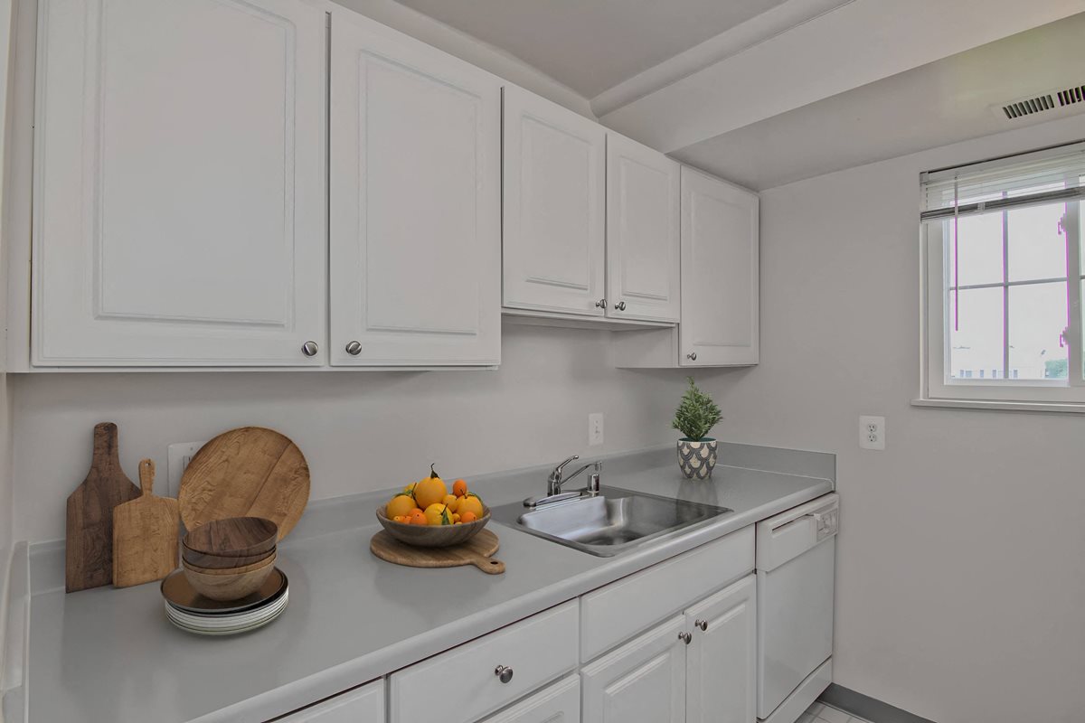 Dulles Glen Apartments