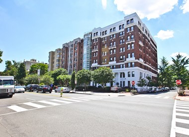 1616 16Th Street, NW 1 Bed Apartment for Rent Photo Gallery 1