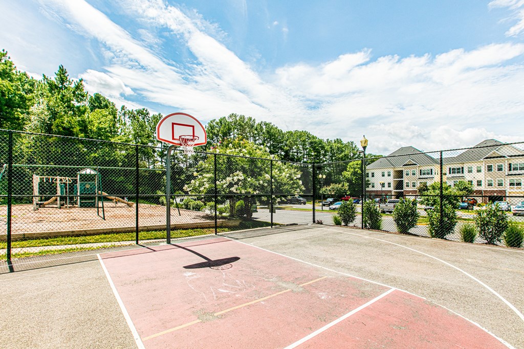 the basketball court at Barrington Park Apartments, Manassas, VA, 20110