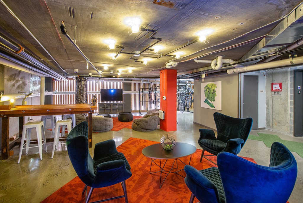 Modern Lounge at Fahrenheit Apartments, Washington, 20011