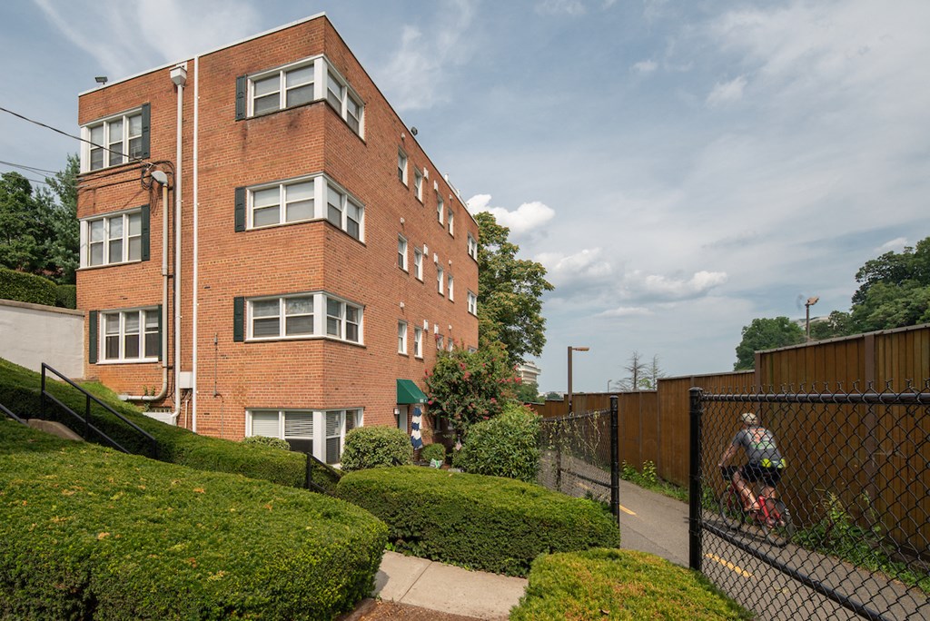 Outside Shot of Park Georgetown at Park Georgetown, Virginia, 22209