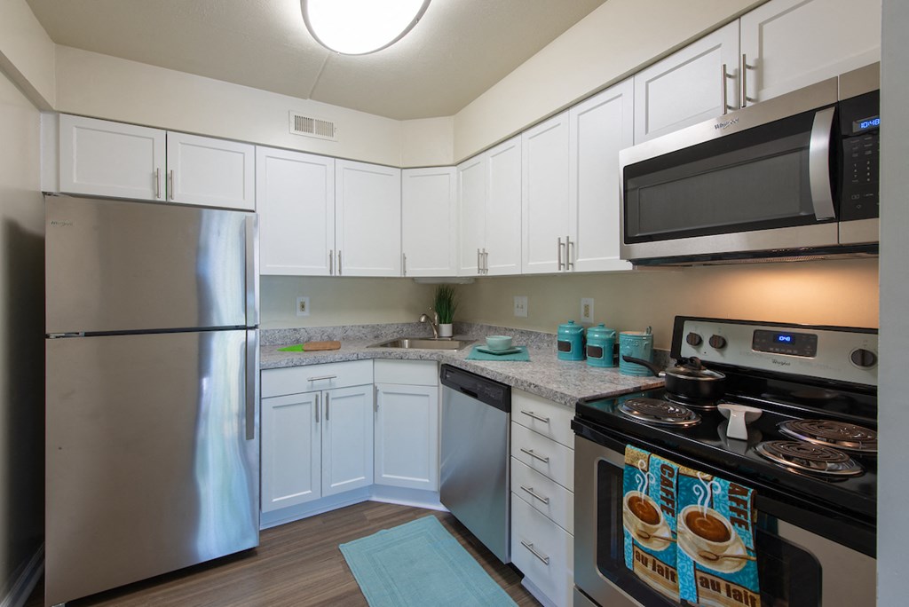 Modern Kitchen at Tuscarora Creek