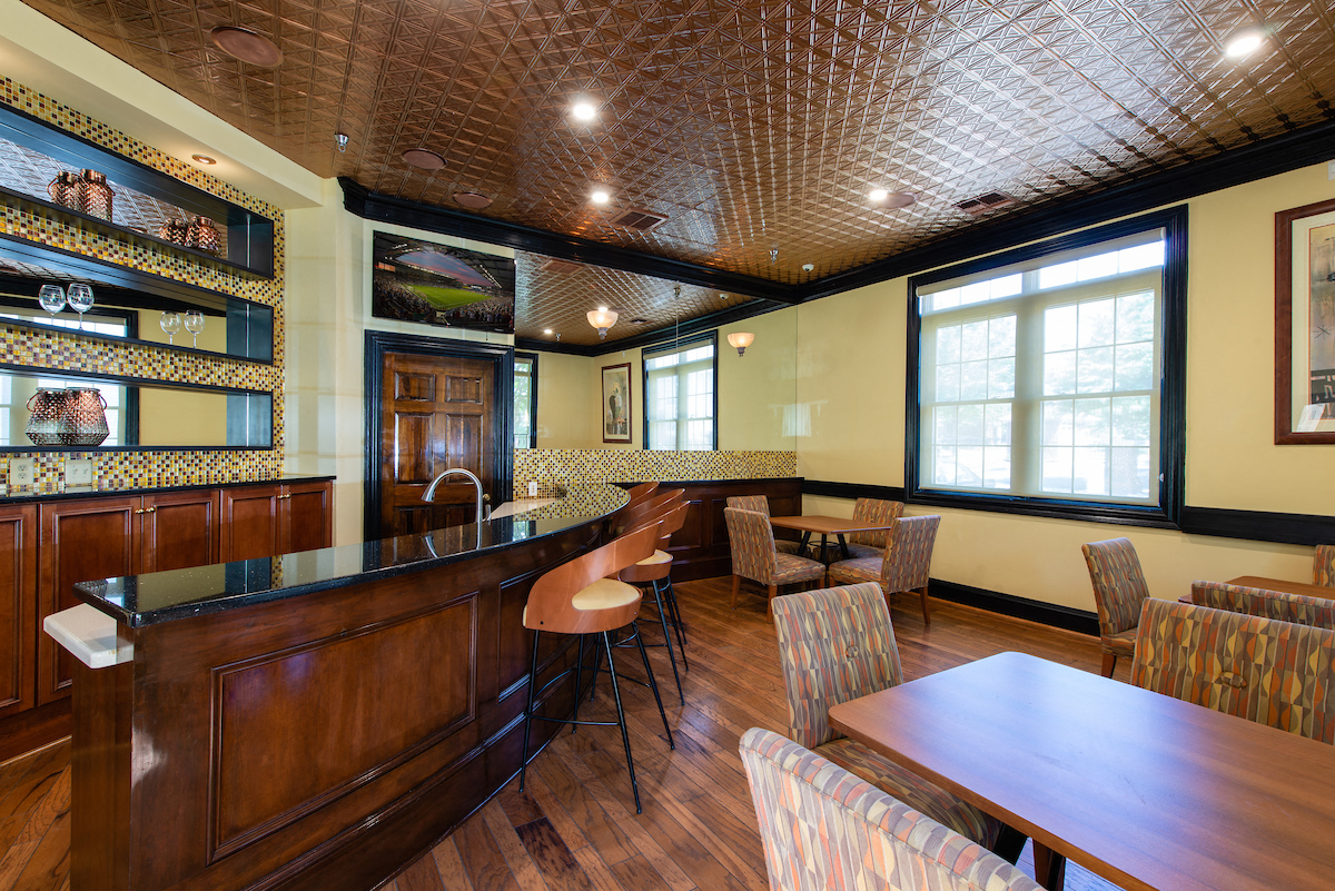 Pubroom at Woodland Park, Herndon