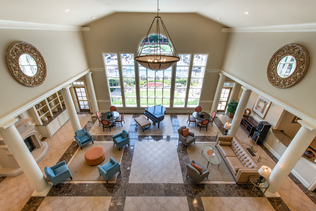 Resident Lounge at Woodland Park, Virginia, 20171