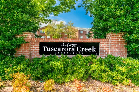 Entrance to Tuscarora Creek in Leesburg, VA