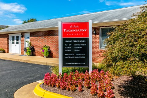 Leasing Office Entrance at Tuscarora Creek  in Leesburg, 20175