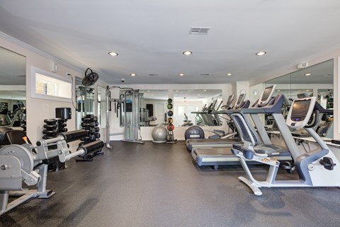 Modern Fitness Center at Tuscarora Creek in Leesburg, VA