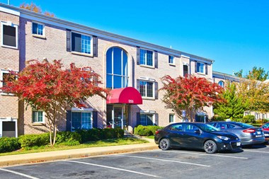 Dulles Glen Apartment View at Dulles Glen, Virginia, 20170 - Photo Gallery 2
