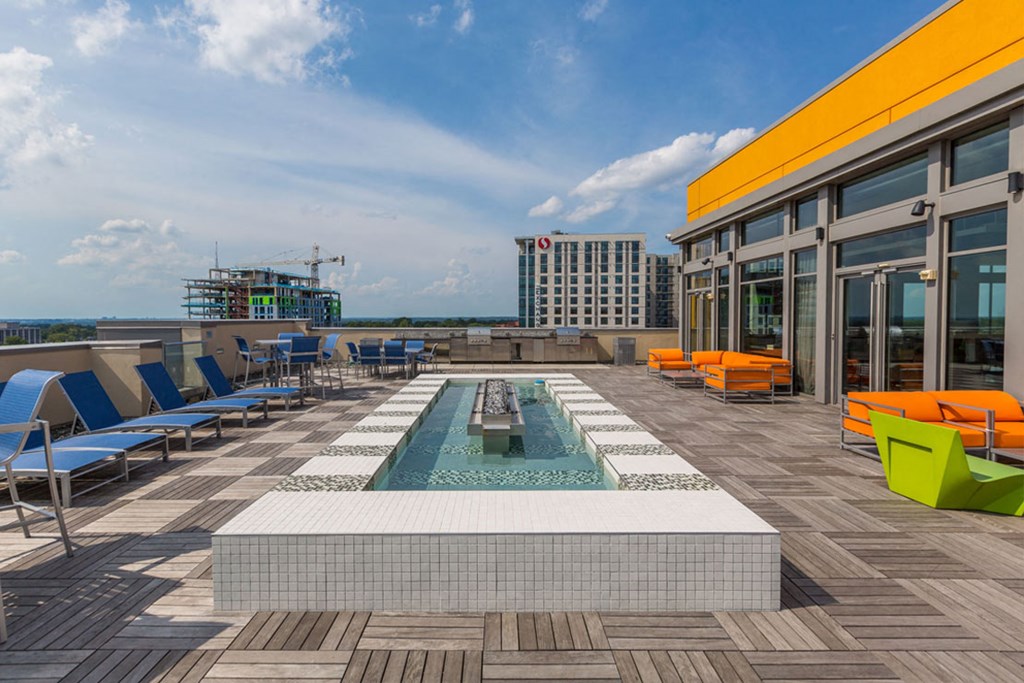 Enjoy The Incredible Outdoors And Sunny Weather at The George, Wheaton