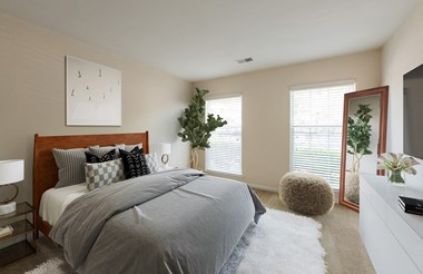 7816 Rolling View Lane 1-2 Beds Apartment for Rent - Photo Gallery 3