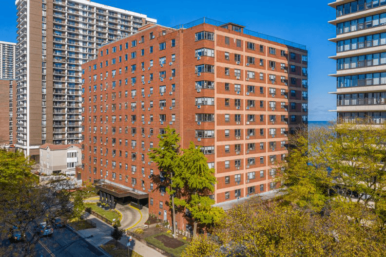 Beachside Apartments, 5815 N. Sheridan Rd., Chicago, IL RentCafe