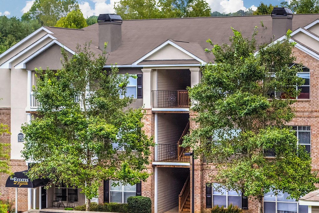 the building where the hotel is located