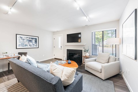 Blue Bell, PA Townhome with fireplace in living room