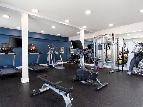 AVE Emeryville At Bay Street