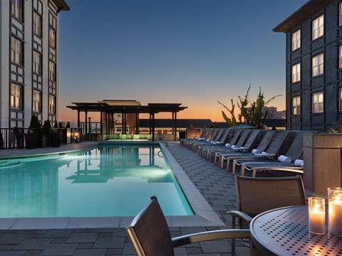 AVE Emeryville At Bay Street