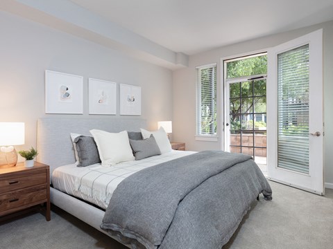 AVE Emeryville At Bay Street