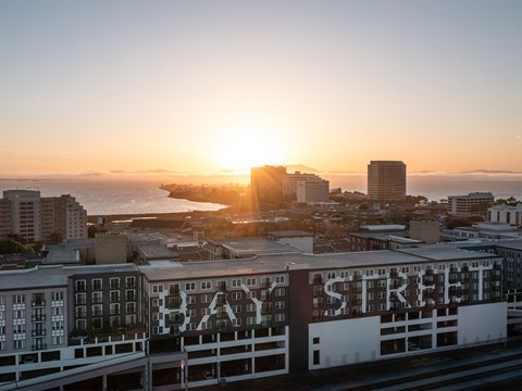 AVE Emeryville At Bay Street