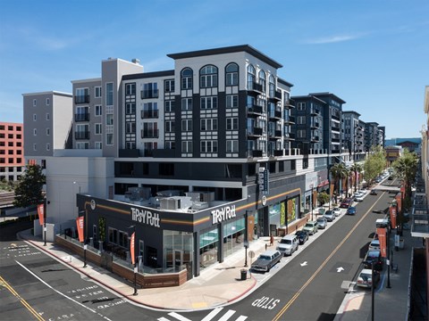 AVE Emeryville At Bay Street