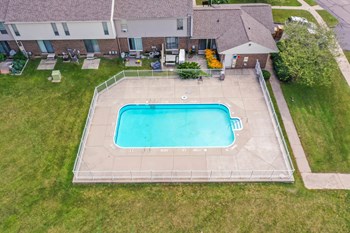 Aerial View of The Townhomes of Edgemont Park Swimming Pool - Photo Gallery 4