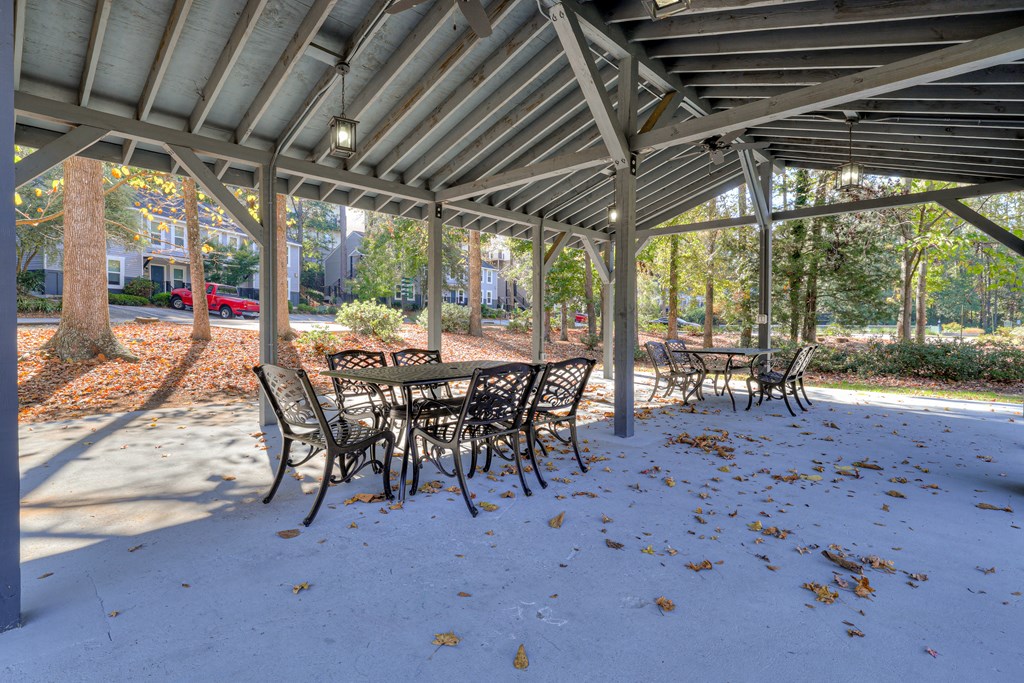 Covered Patio at Forest Hills Racquet Club, Augusta, GA, 30909