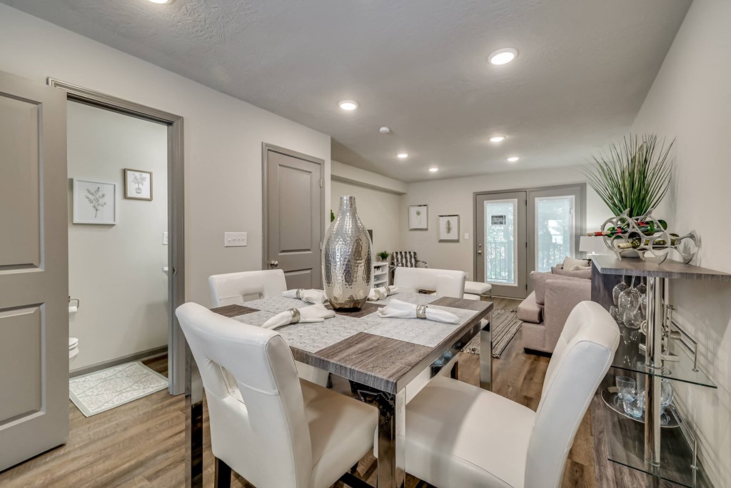 Elegant Dining Space at Forest Hills Racquet Club, Augusta, GA, 30909