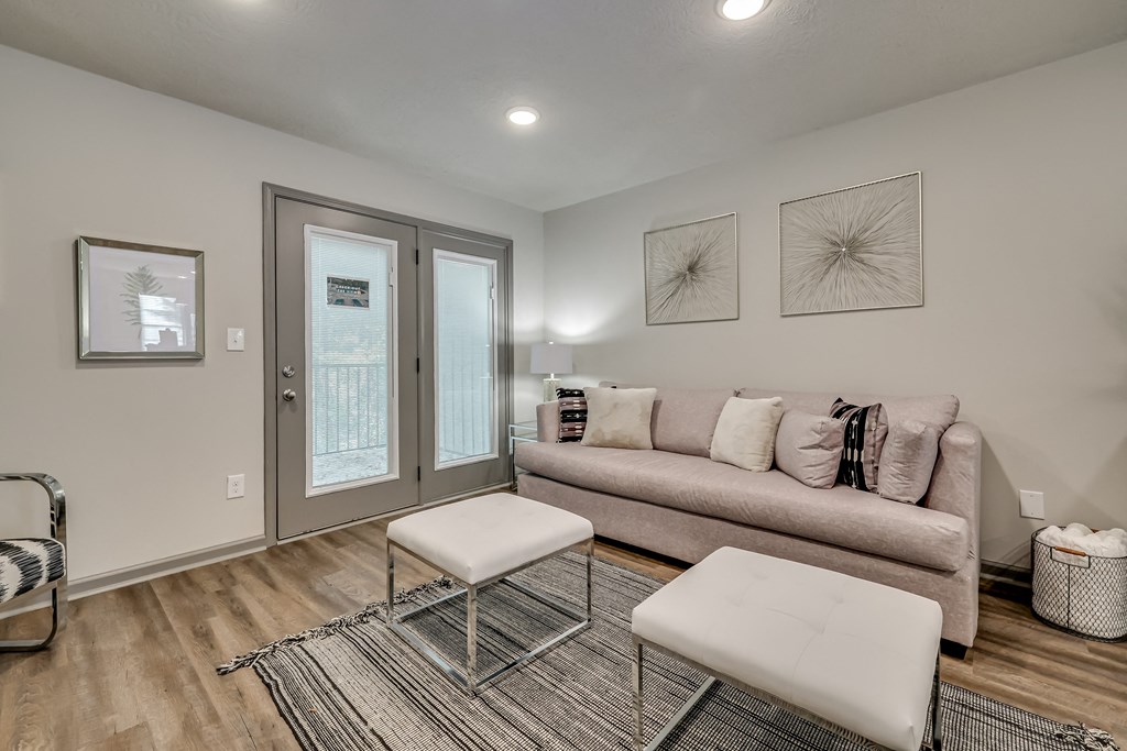 Living Room at Forest Hills Racquet Club, Augusta, GA, 30909