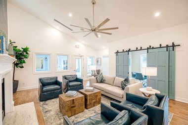 4027 Charming Vista Drive Studio Apartment for Rent - Photo Gallery 5