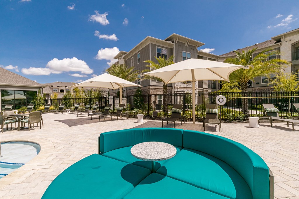 Outdoor Patio at Cue Luxury Apartments, Texas, 77433