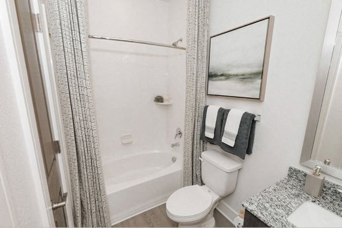 Bathroom With Bathtub at Cue Luxury Apartments, Texas