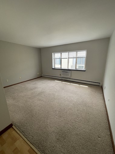 2545 N Maryland Avenue 1 Bed Apartment for Rent
