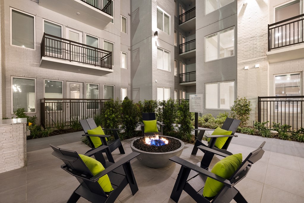 Fire pit with seating