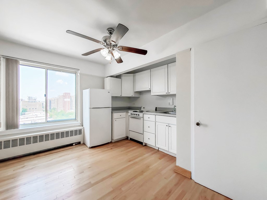 Clarendon Shores Kitchen