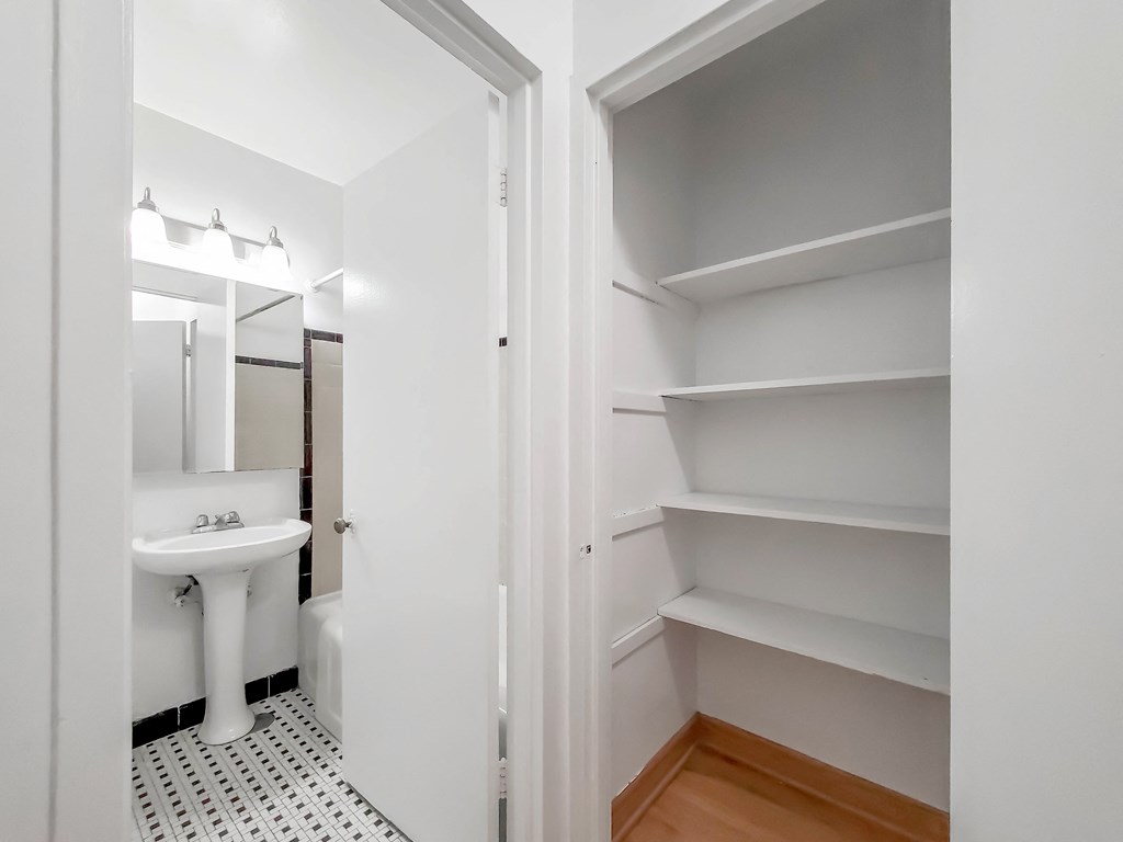 Clarendon Shores Closet Bathroom