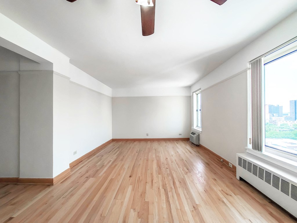 Clarendon Shores Living Room