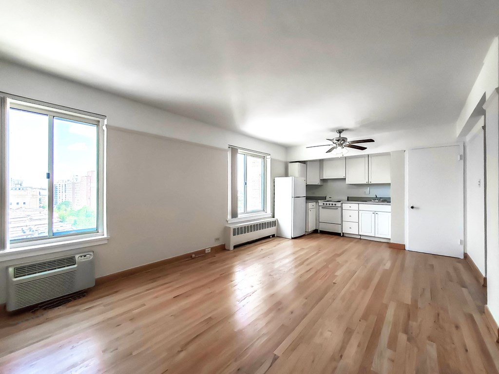 Clarendon Shores Living Room