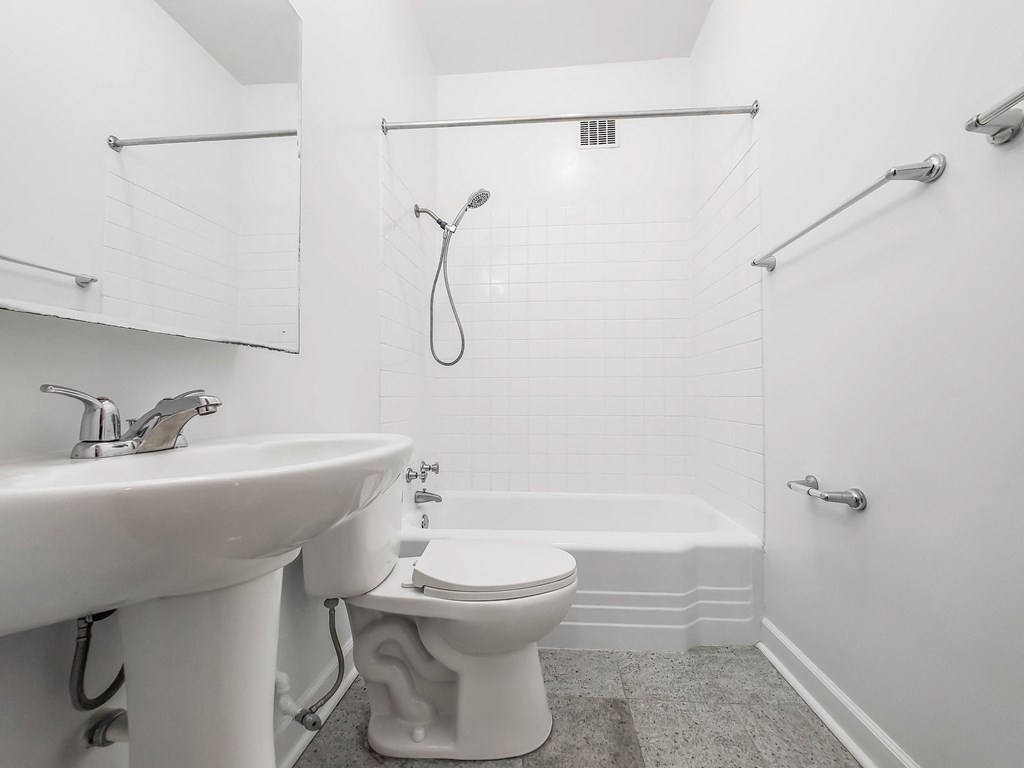 North Flats Bathroom Wicker Park