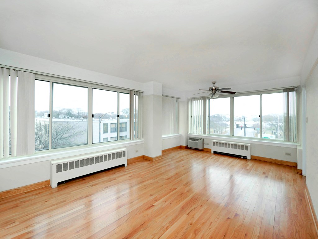 Clarendon Shores Living Room