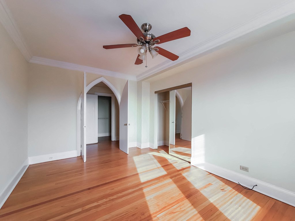 The Patricians Apartments Lincoln Park Chicago Bedroom