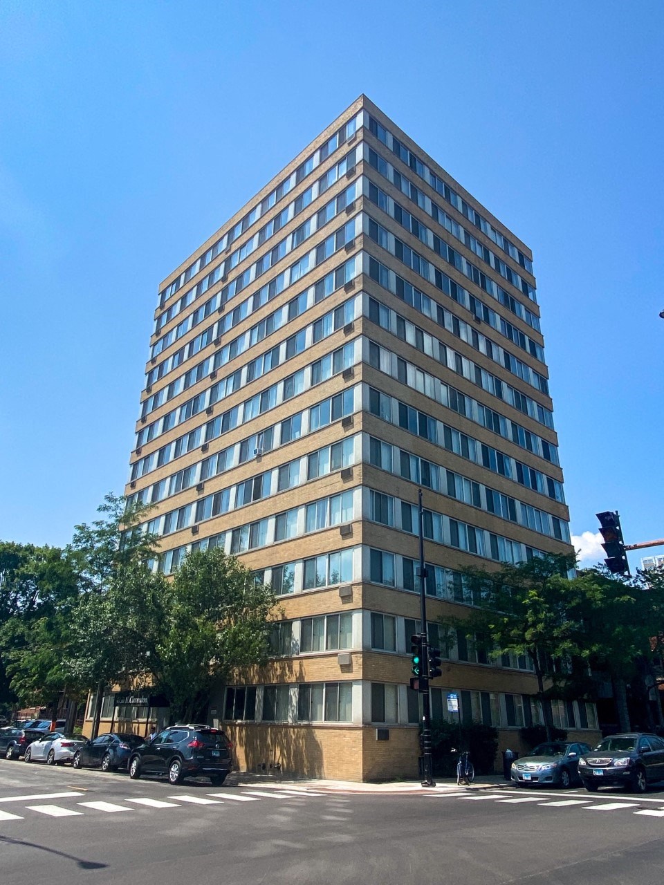 Clarendon Shores Exterior