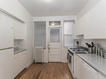 Kitchen Ravenswood Chicago Apartment Kitchen - Photo Gallery 2