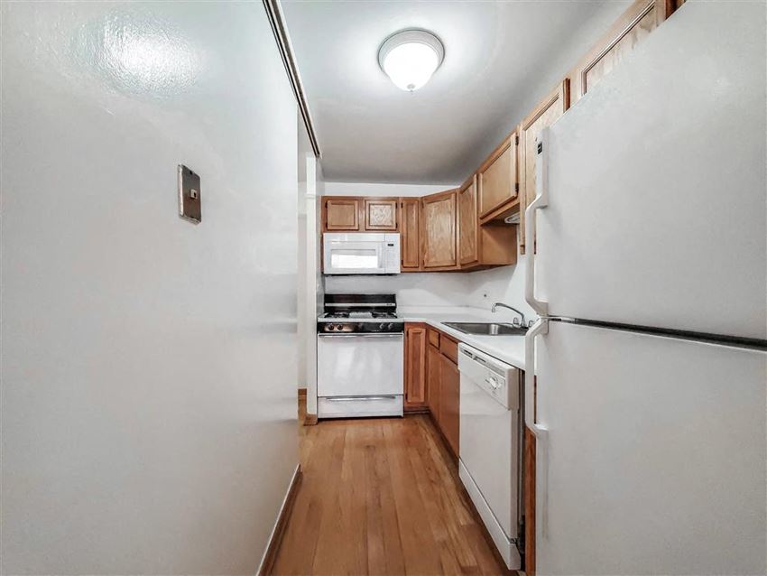 Buena Shores - Kitchen - Photo Gallery