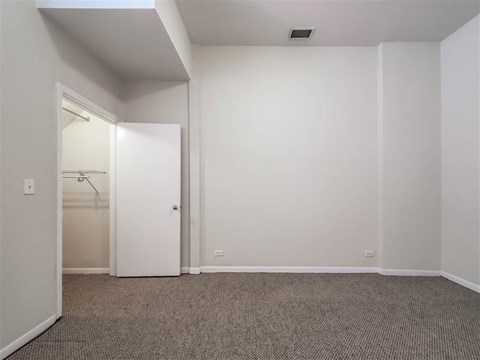 Fullerton Lofts - Bedroom
